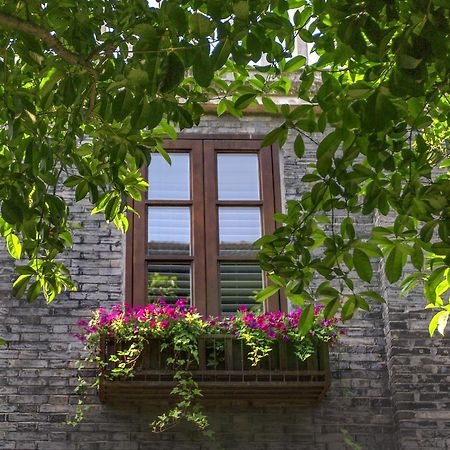 Relais & Chateaux Chaptel Hangzhou Hotel Exterior foto